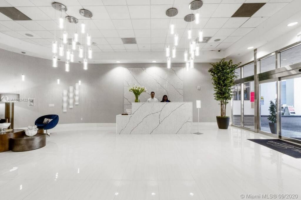 شقة Ocean View 35Th Floor, In The Heart Of ميامي المظهر الخارجي الصورة